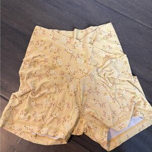 Offline by Aerie Floral Yellow Women's Shorts